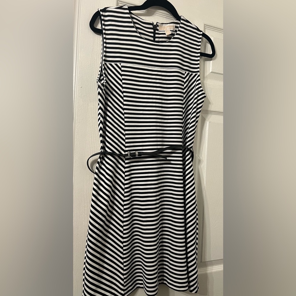 Michael Kors Black & White Stripped Dress w Belt.  Used like new condition